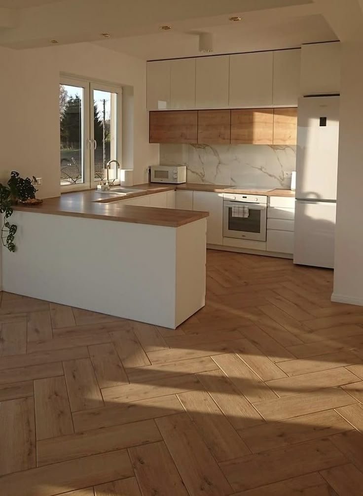 Deep Empty Kitchen Cleaning